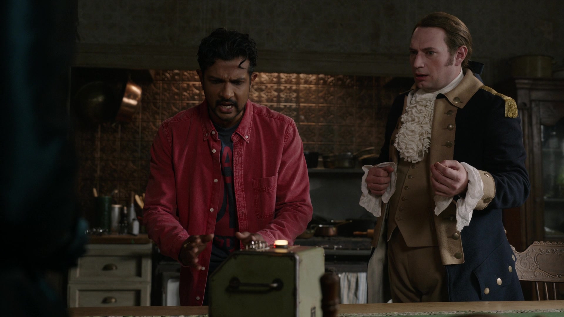 ghostscbs213_28105929.jpg