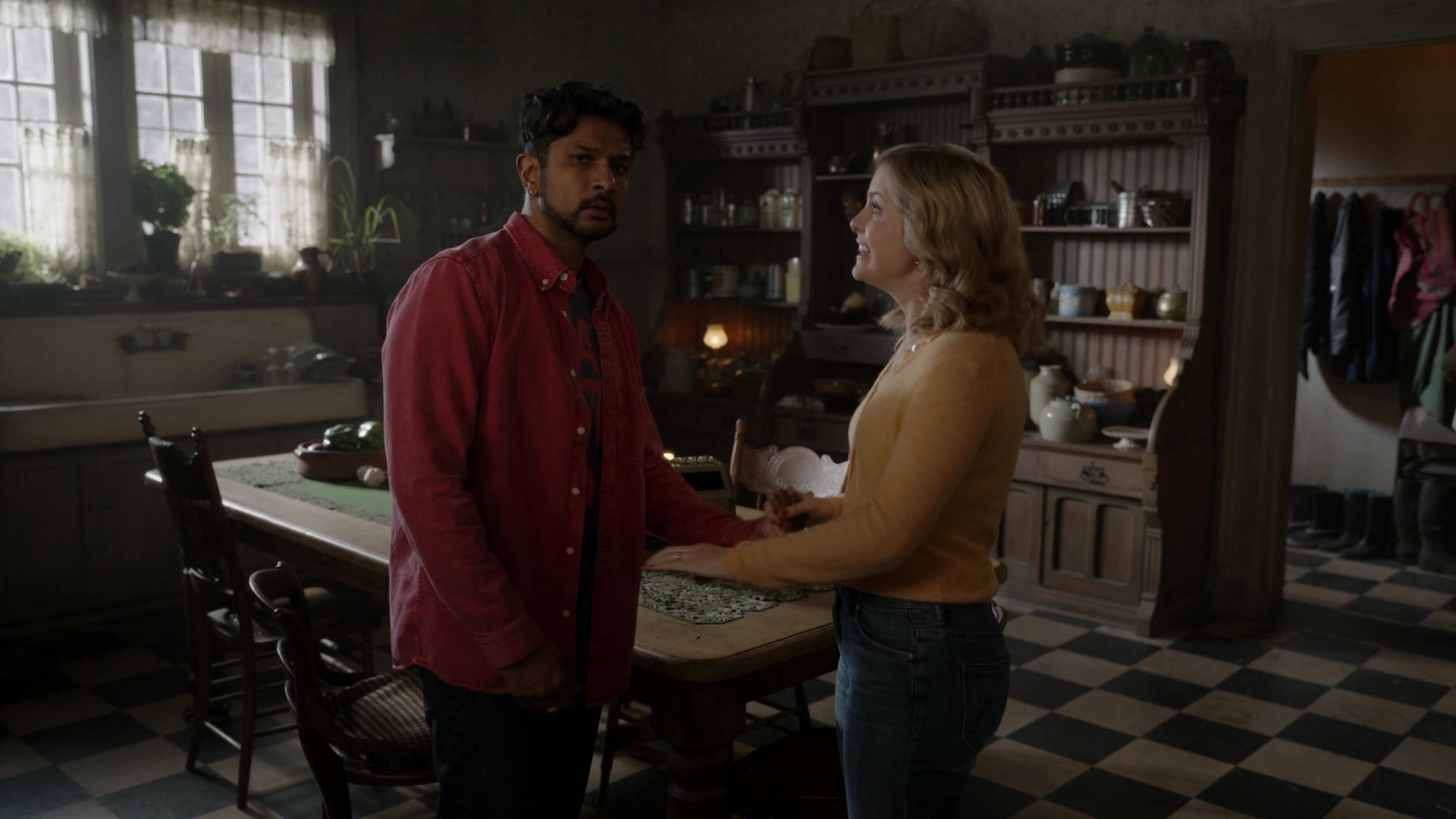 ghostscbs213_28124729.jpg