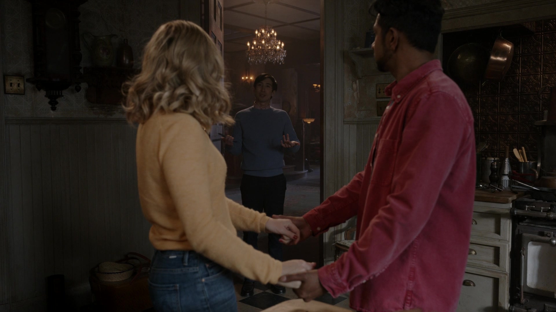 ghostscbs213_28125229.jpg