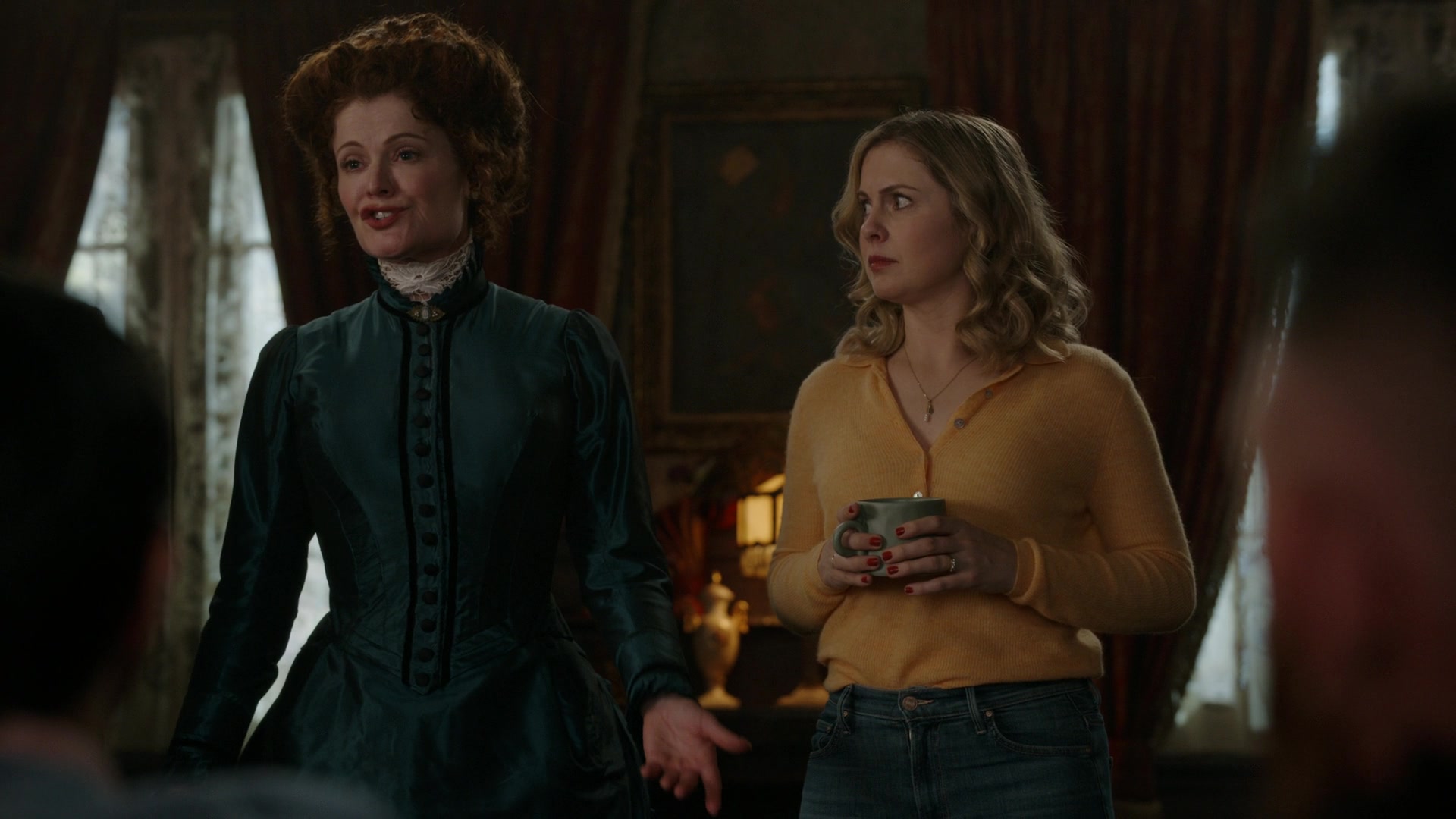 ghostscbs213_2828629.jpg