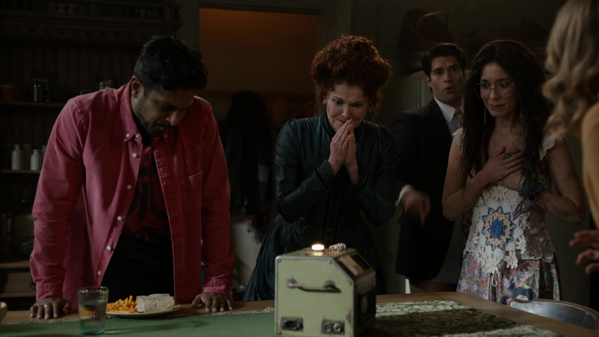 ghostscbs213_2864429.jpg