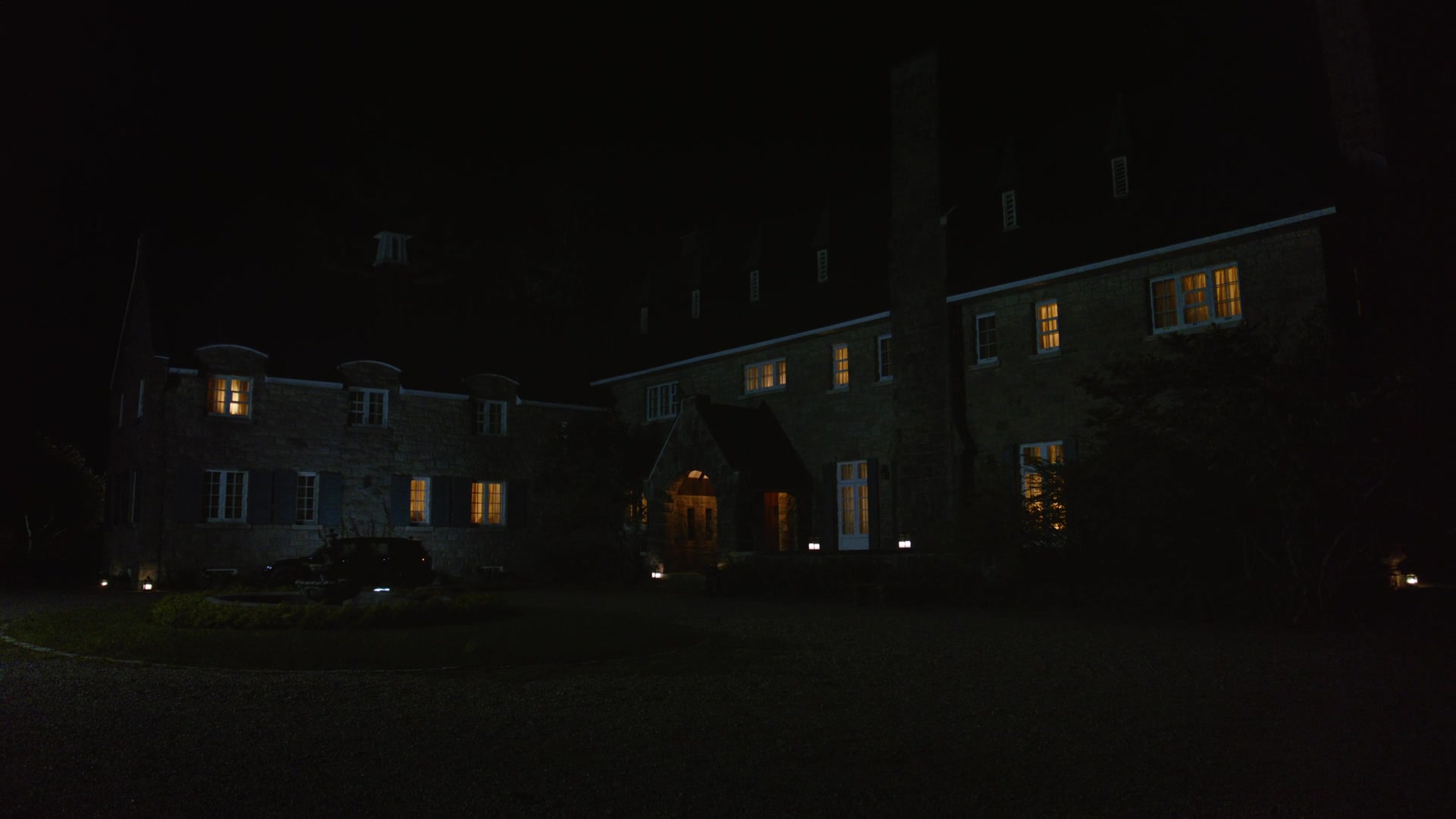 ghosts222_28126429.jpg