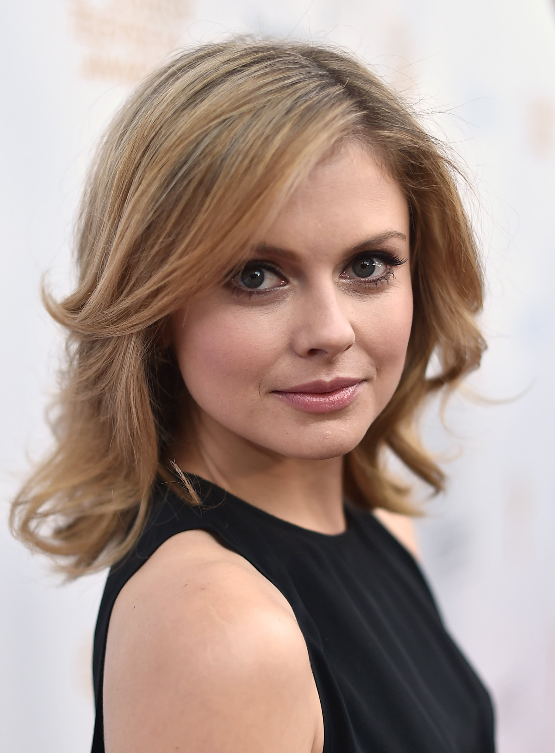 rosemciversource-36collevetvawards_281029.jpg