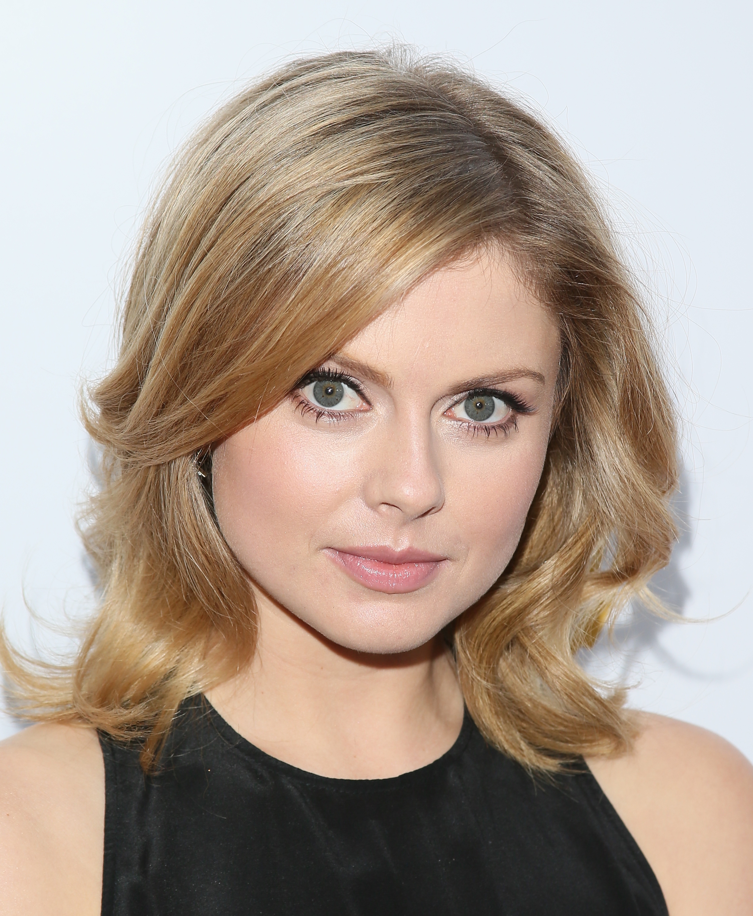 rosemciversource-36collevetvawards_28429.jpg