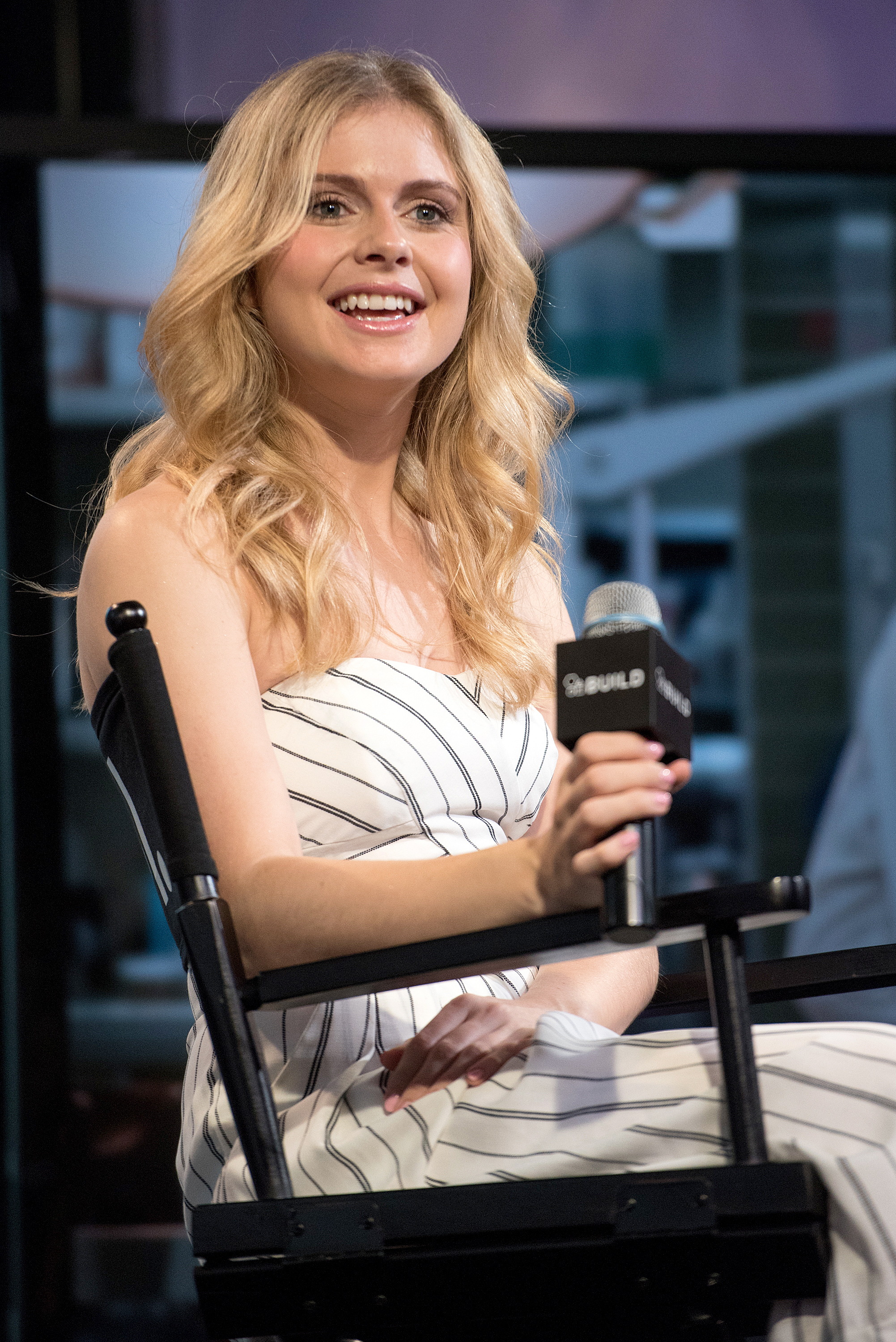 rosemciversource-aol-onstage_281229.jpg