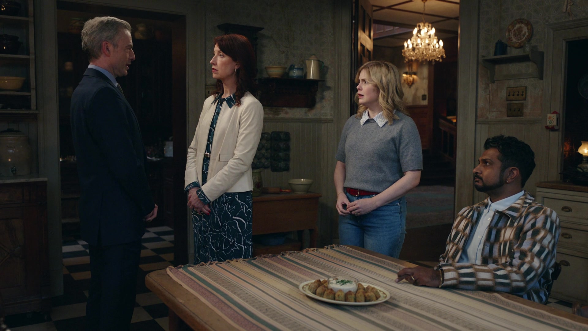 ghosts_519_1180.jpg